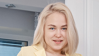 Kira Stone